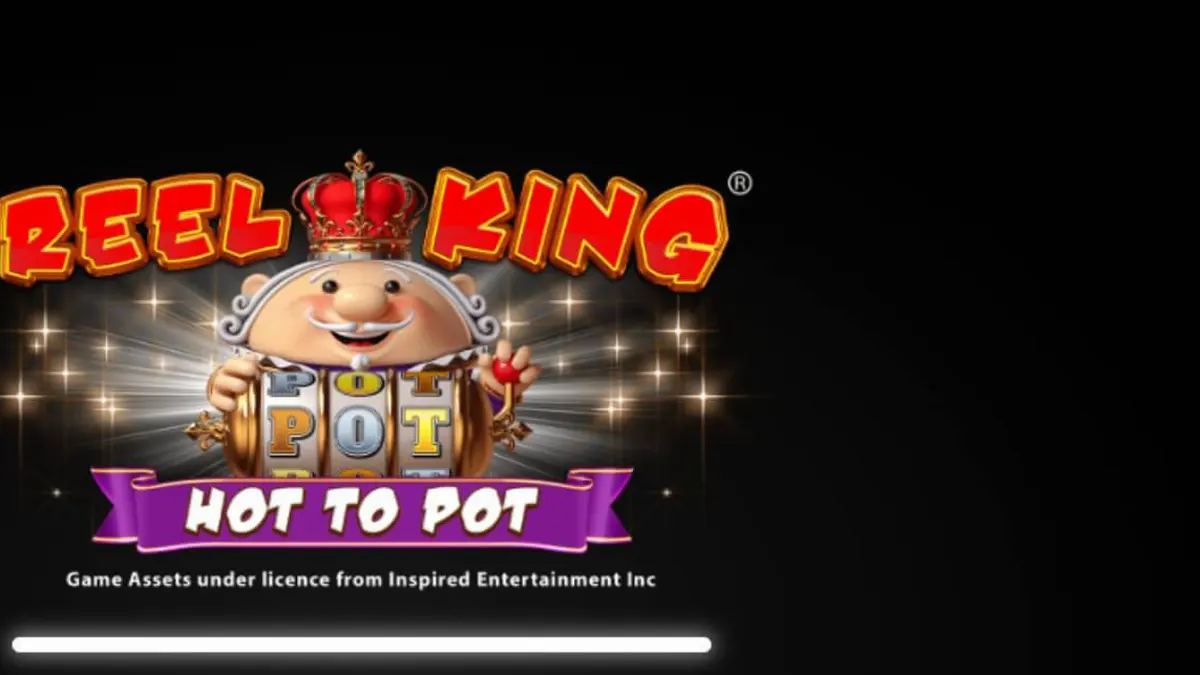 Isang makulay na visual ng Reel King: Hot to Pot slot machine na nagpapakita ng mga prutas at korona.